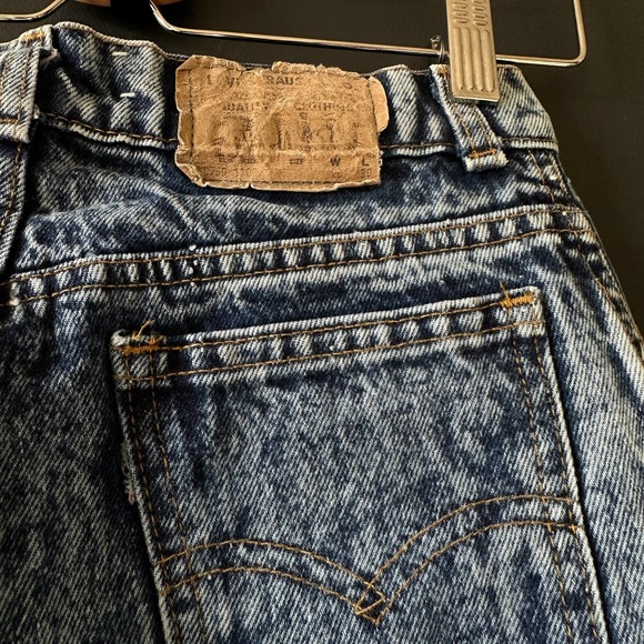 Levi's Vintage 80s Acid Wash Student High Rise Tapered Leg - Picture 6 of 10